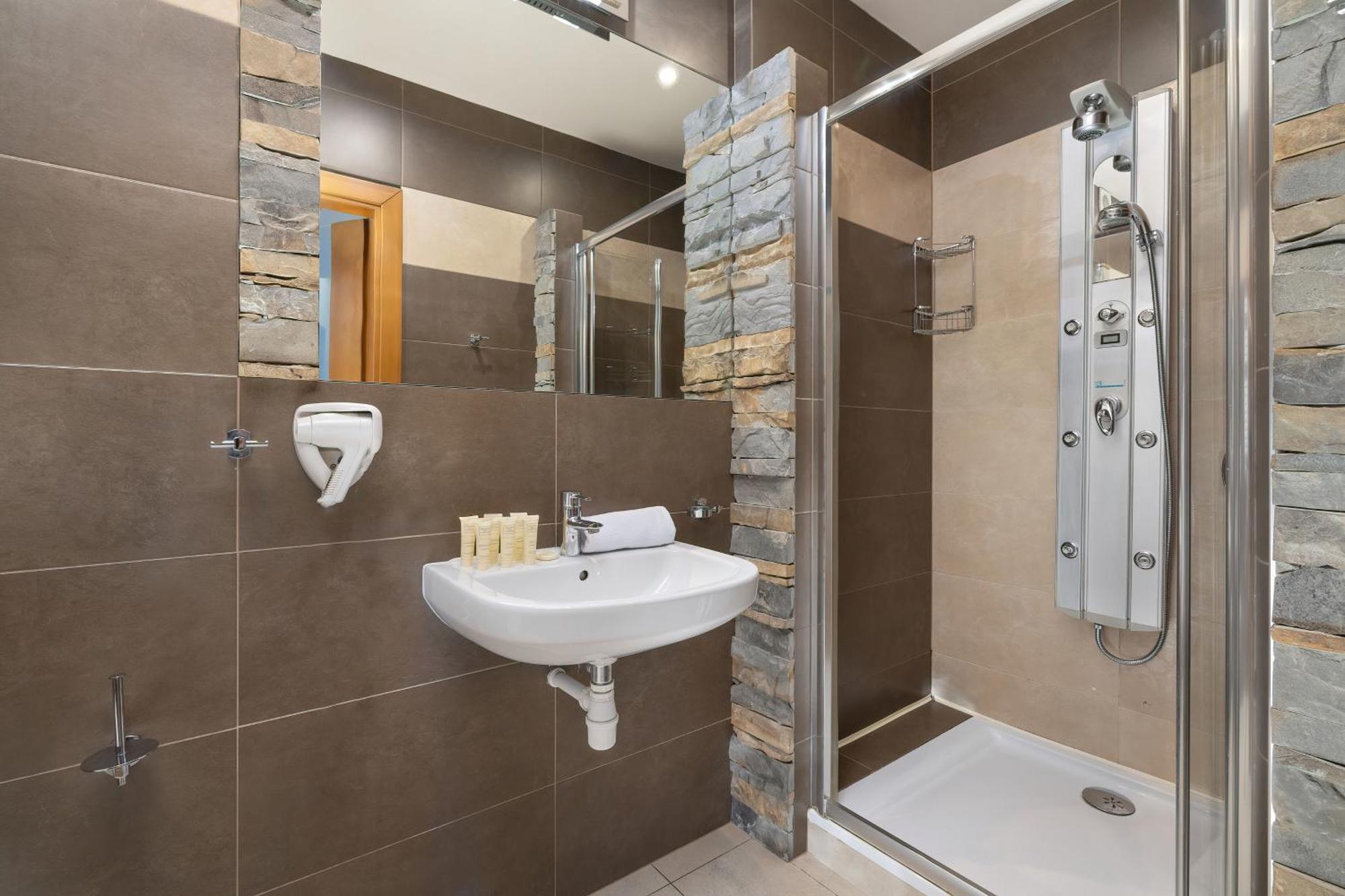 Przestronne Apartamenty W Zakopanem Z Trzema Sypialniami I Parkingiem By Noclegi Renters Exterior foto